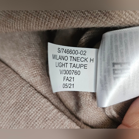 Banana Republic Milano Tneck Taupe Pullover Sz Xs BoxyViscose Blend Sweater - Picture 7 of 8